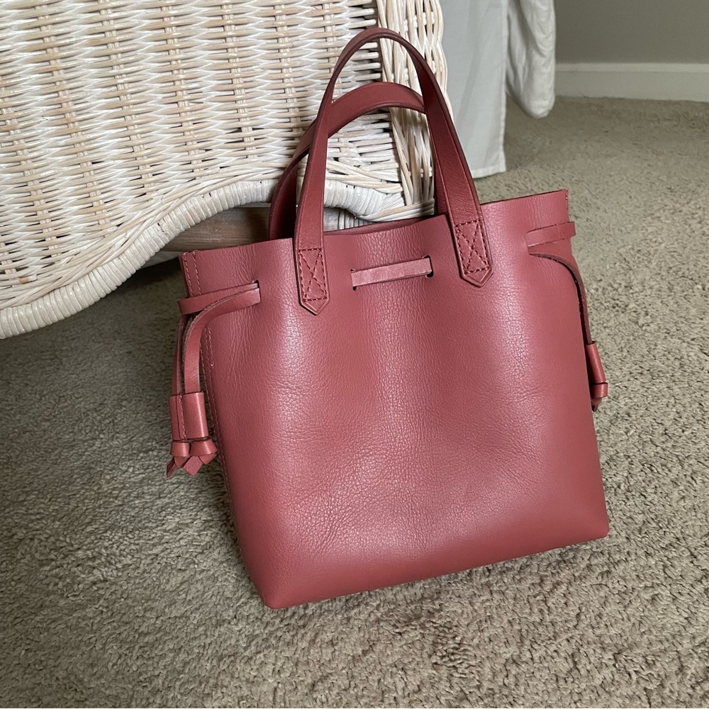 Madewell Small Drawstring Transport Crossbody - Pink